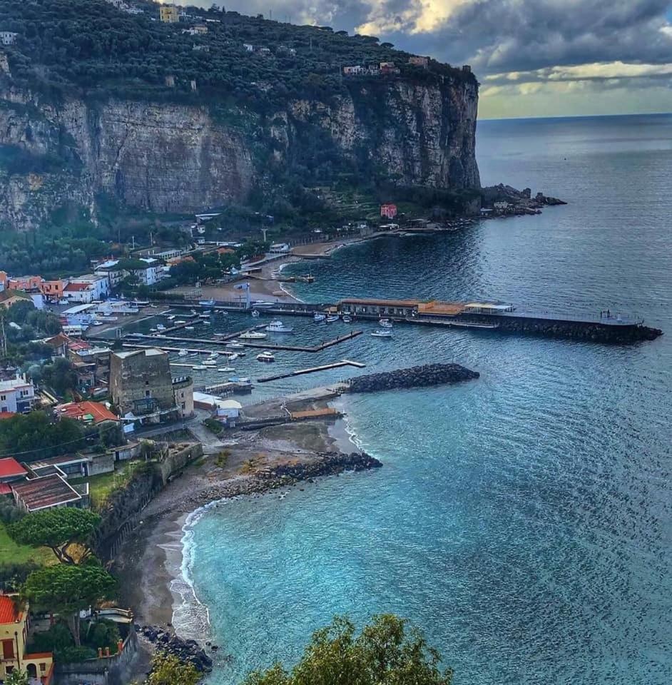 Appartamento La Solution 2023 Vico Equense Esterno foto